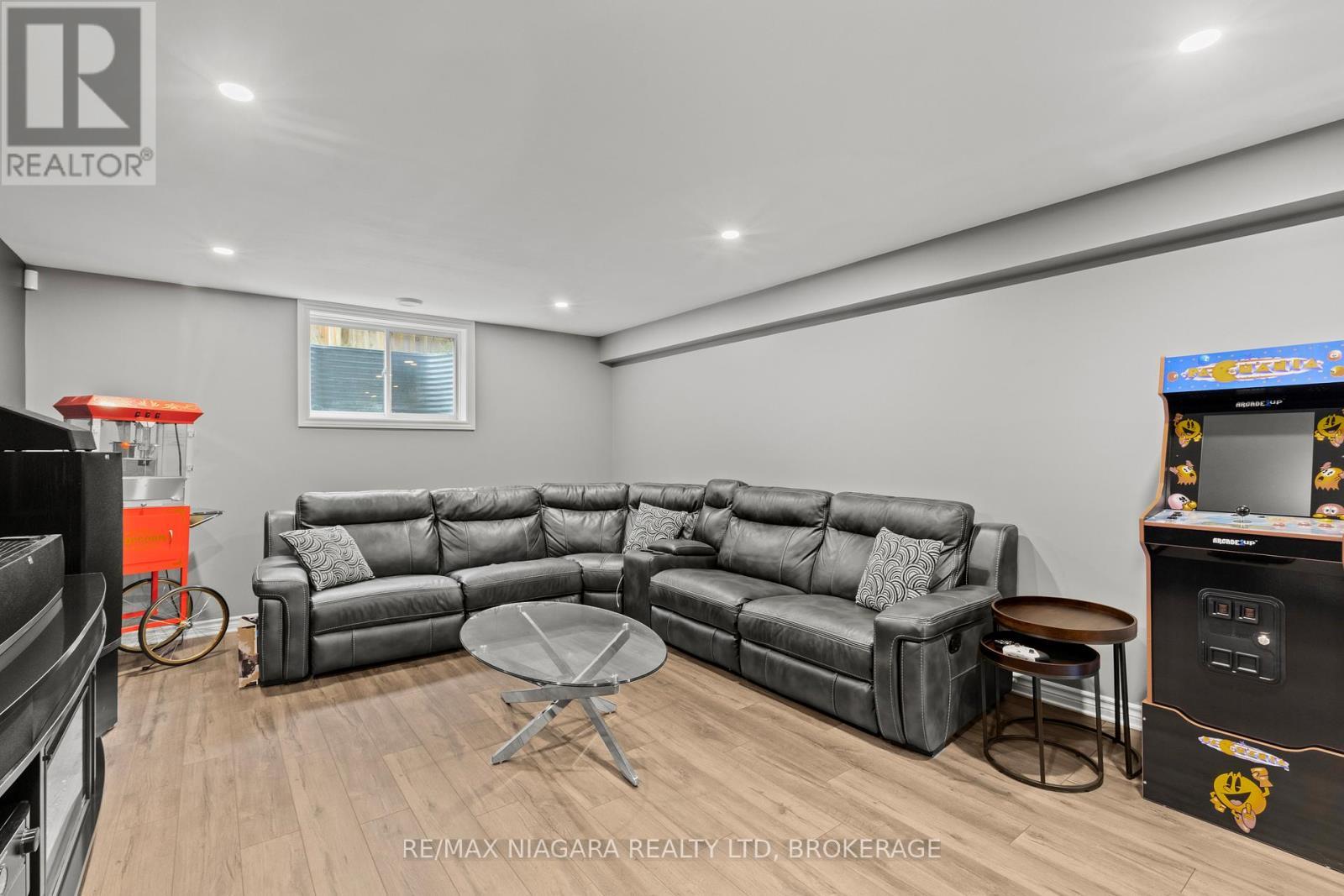 3 Summerhayes Drive, Niagara-On-The-Lake (Virgil), ON - Indoor