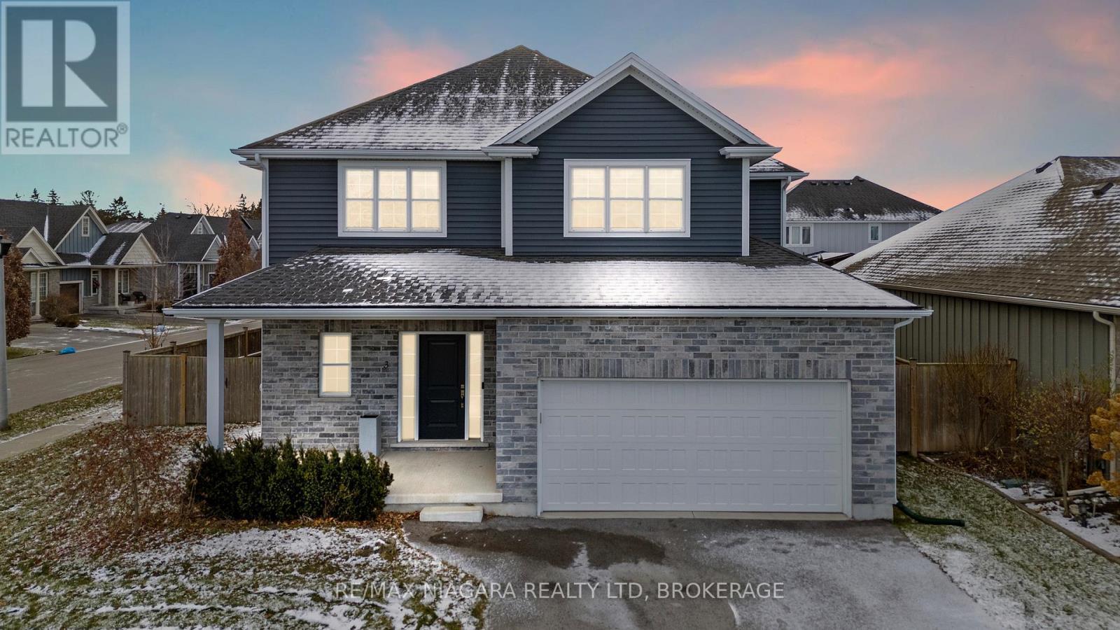 3 Summerhayes Drive, Niagara-On-The-Lake (Virgil), ON - Outdoor With Facade