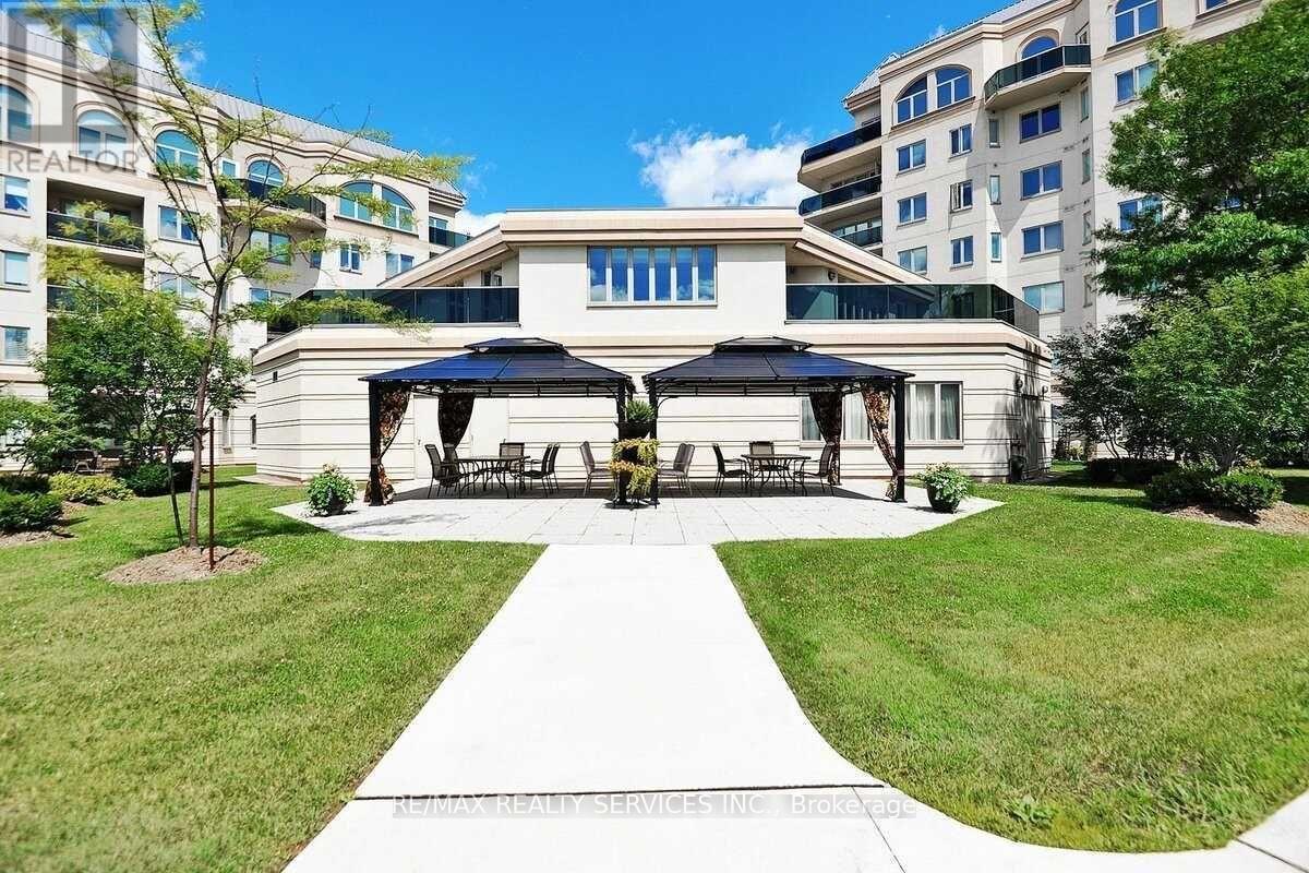 508 - 10 Dayspring Circle, Brampton, ON - Outdoor