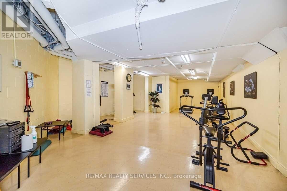 508 - 10 Dayspring Circle, Brampton, ON - Indoor