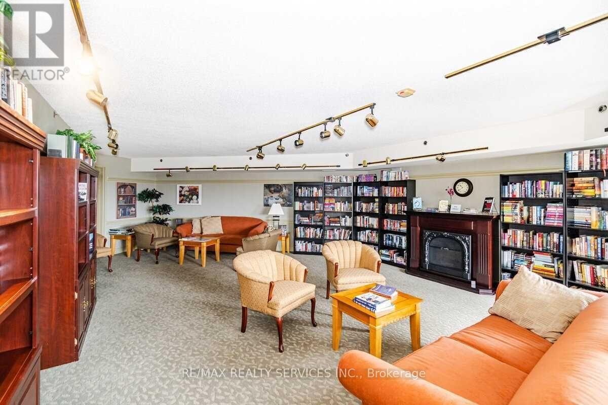 508 - 10 Dayspring Circle, Brampton, ON - Indoor