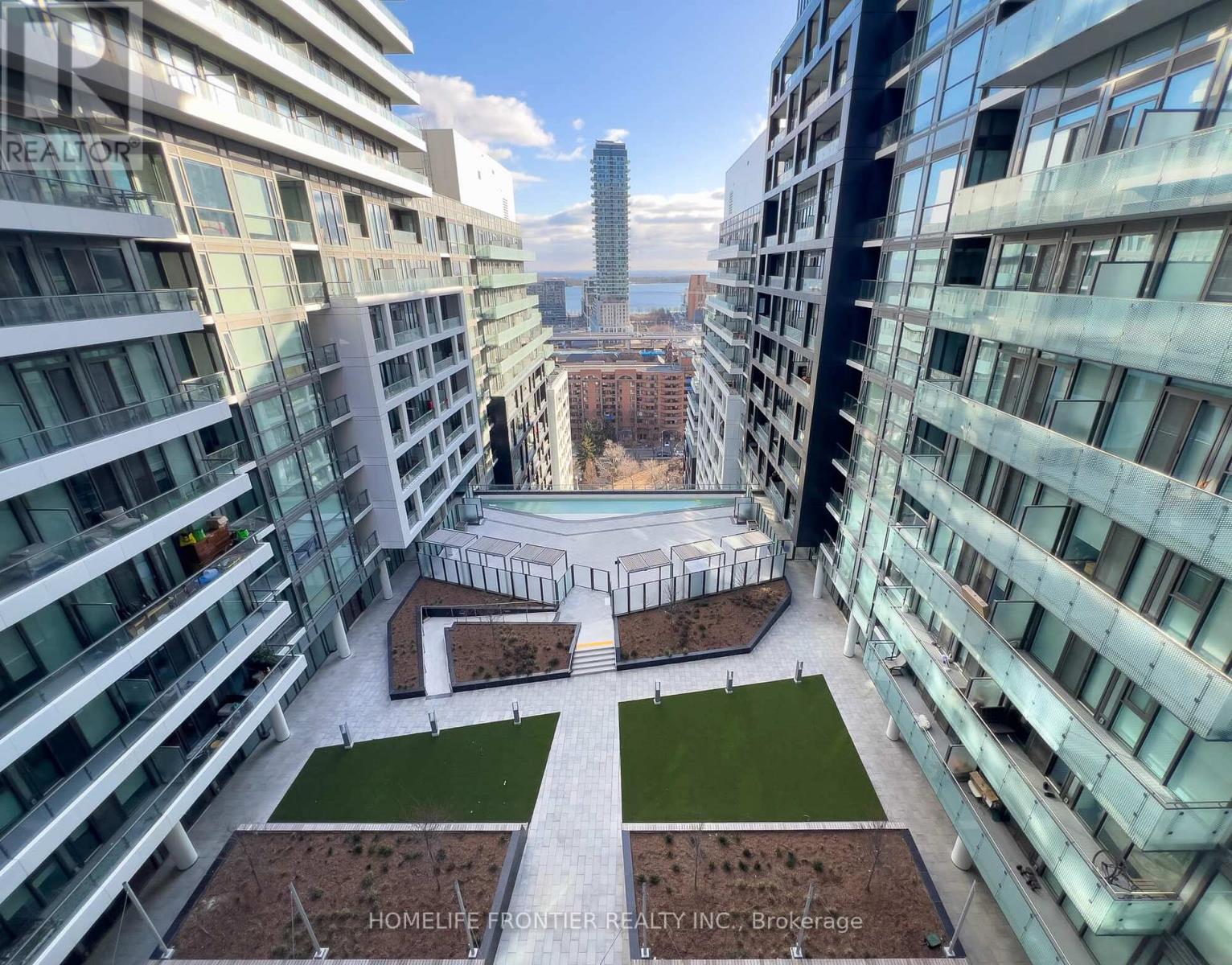 746 - 121 Lower Sherbourne Street, Toronto, ON - Outdoor