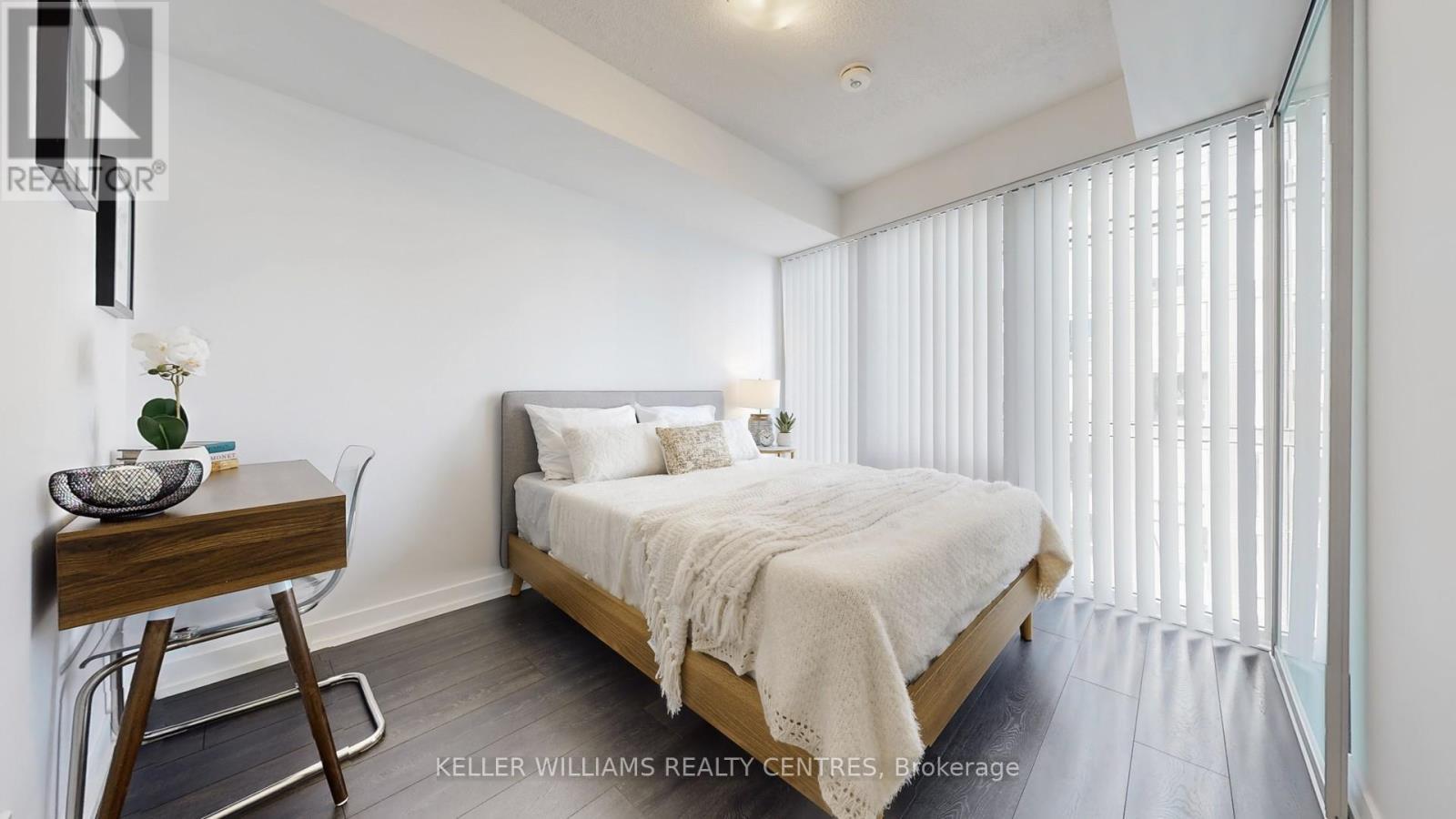 2510 - 60 Shuter Street, Toronto, ON - Indoor Photo Showing Bedroom