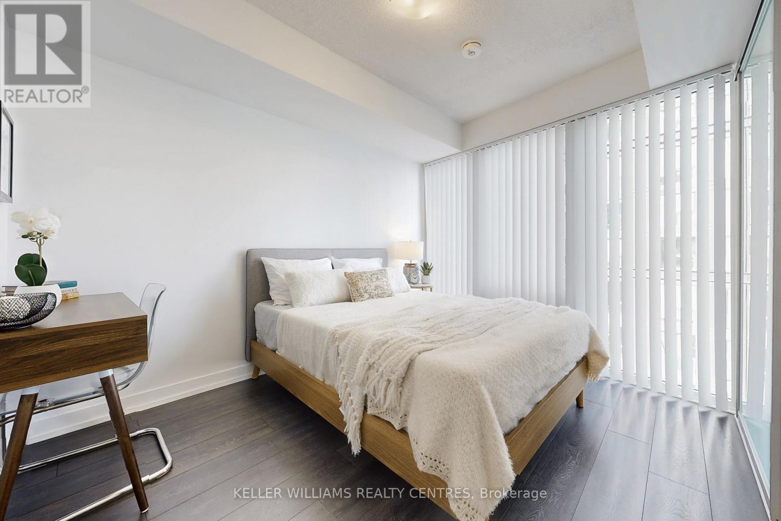 2510 - 60 Shuter Street, Toronto, ON - Indoor Photo Showing Bedroom