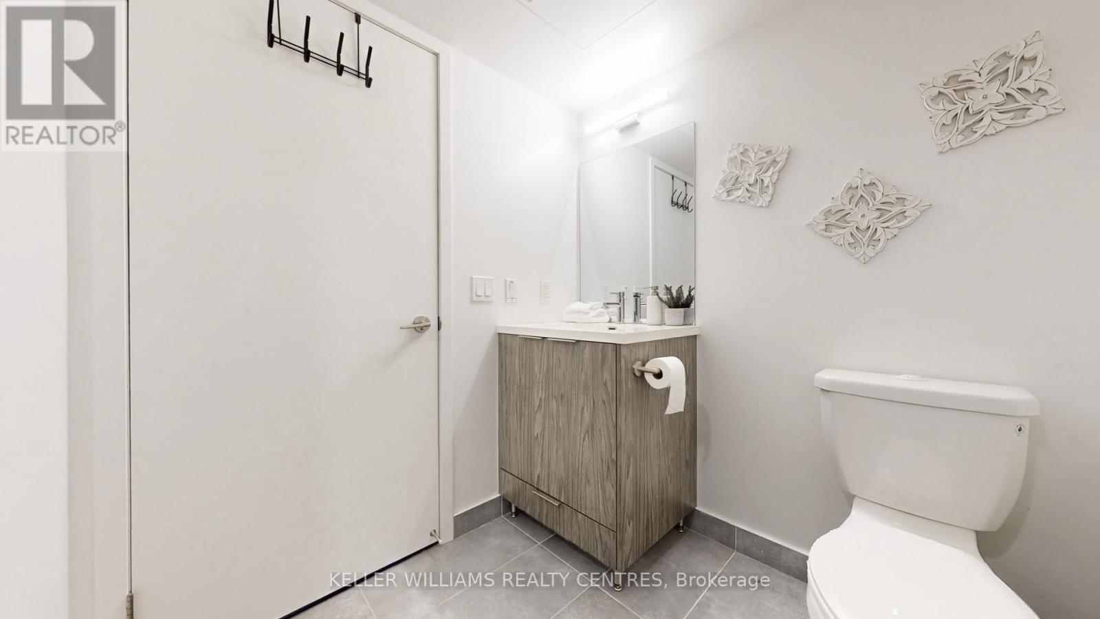 2510 - 60 Shuter Street, Toronto, ON - Indoor Photo Showing Bathroom