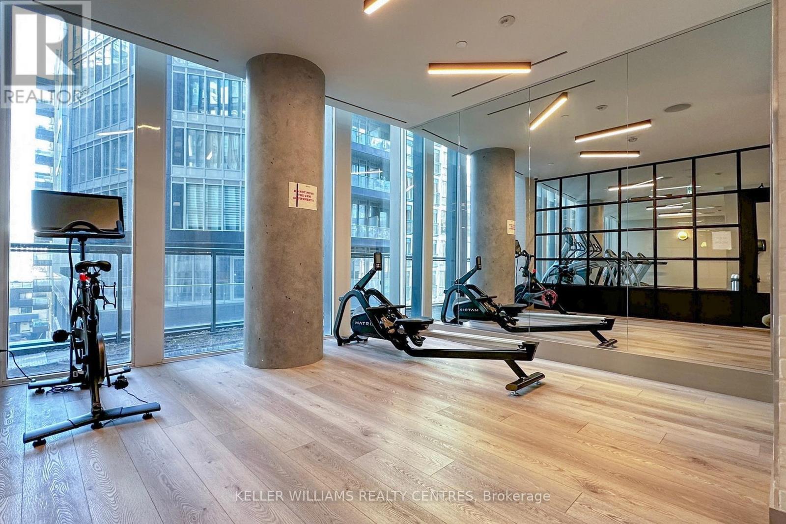 2510 - 60 Shuter Street, Toronto, ON - Indoor Photo Showing Gym Room