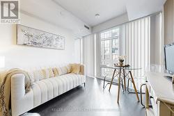 sunny living space -