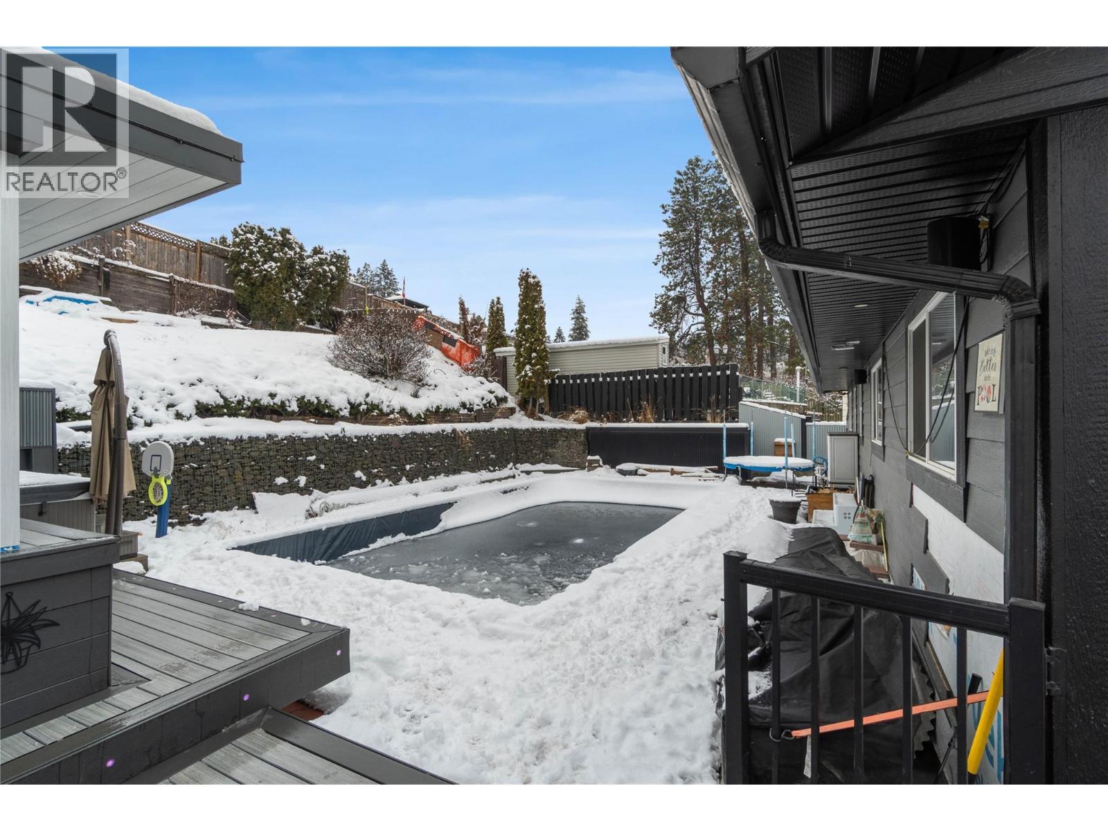 908 Gleneagles Drive, Kamloops, BC - Outdoor With Exterior