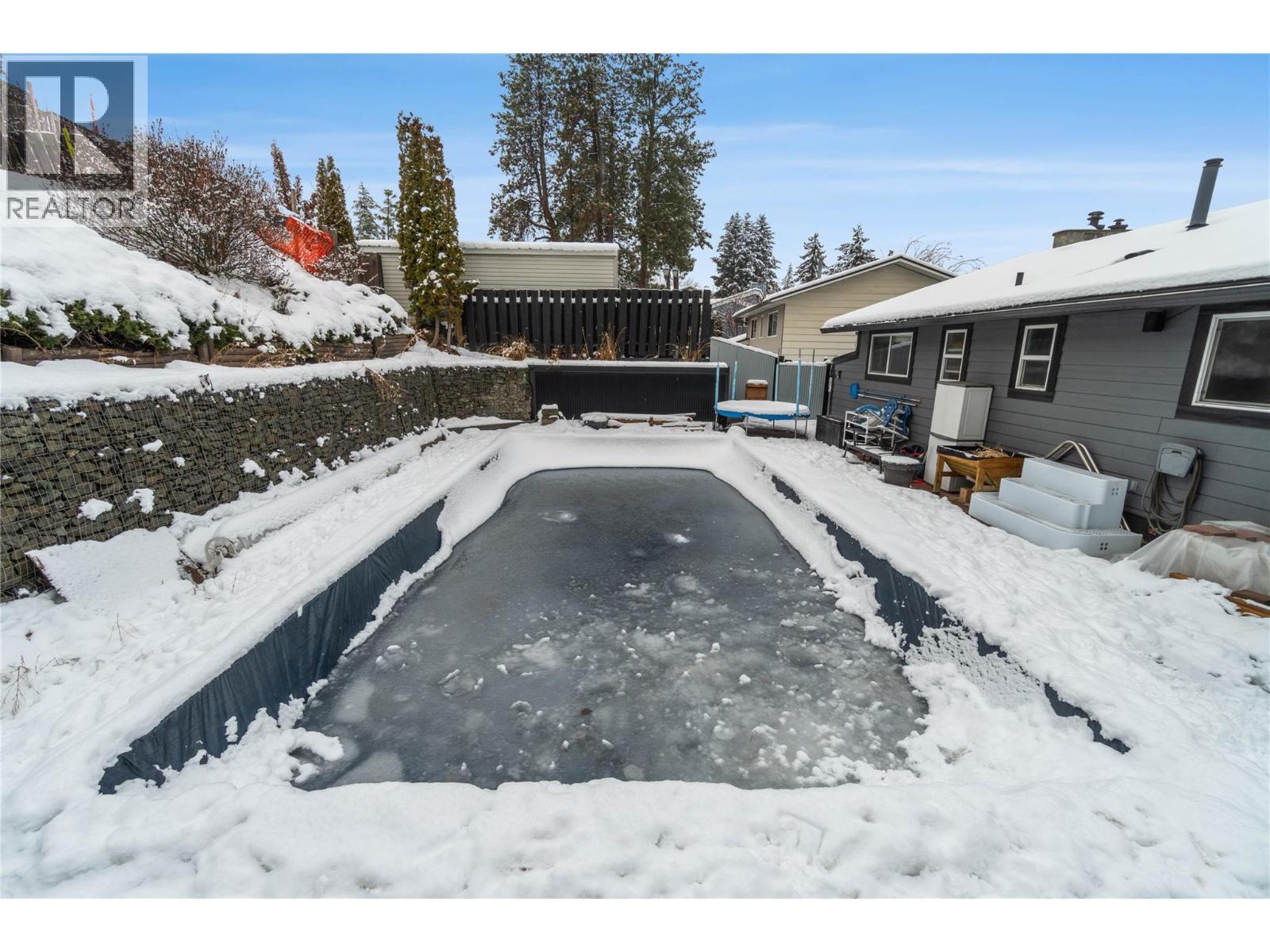 908 Gleneagles Drive, Kamloops, BC - Outdoor