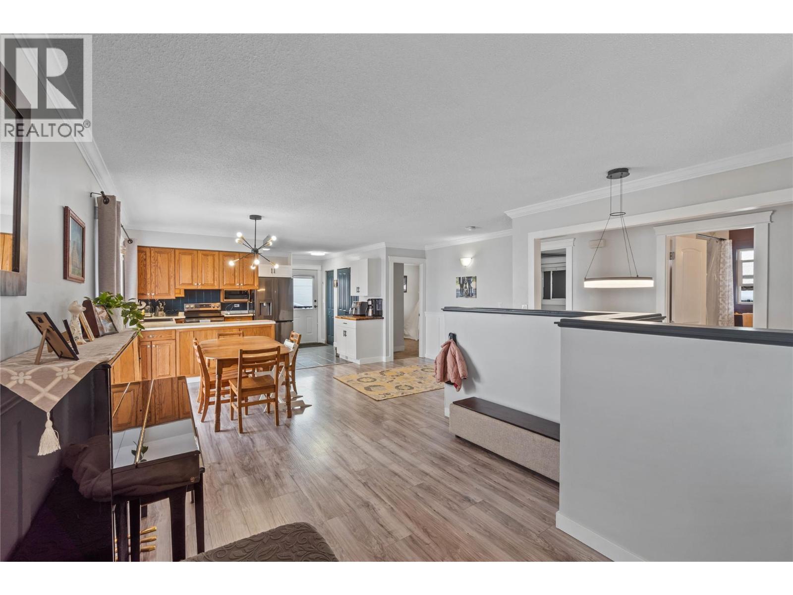 908 Gleneagles Drive, Kamloops, BC - Indoor