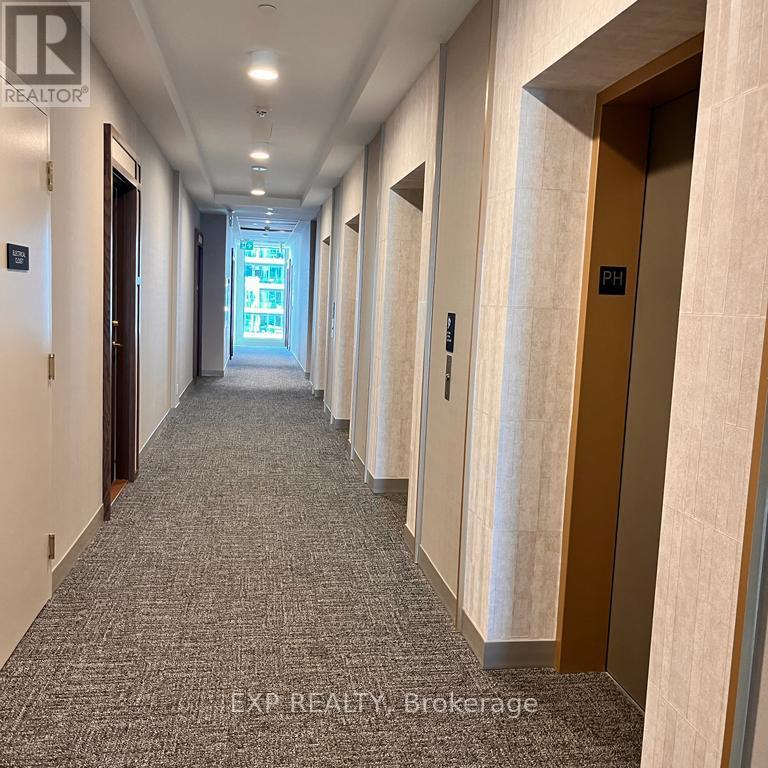 Ph07 - 1000 Portage Parkway, Vaughan, ON - Indoor Photo Showing Other Room