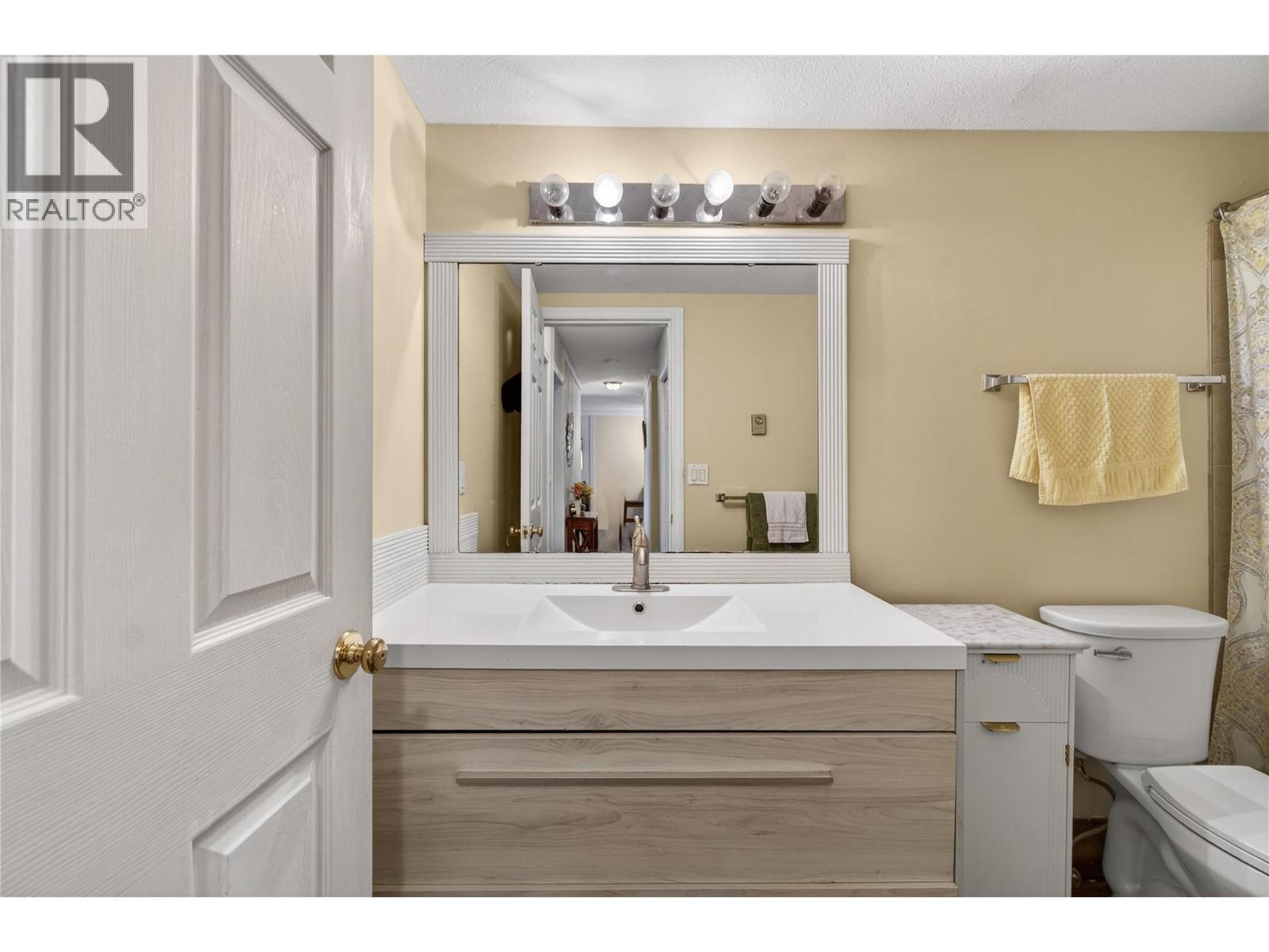 103 George Street Unit# 202, Enderby, BC - Indoor Photo Showing Bathroom