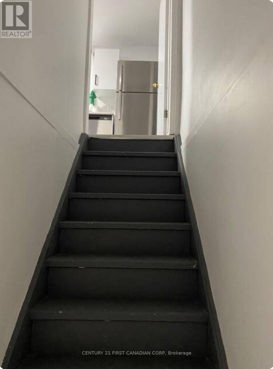 2 - 292 Simcoe Street, London East (East K), ON - Indoor Photo Showing Other Room