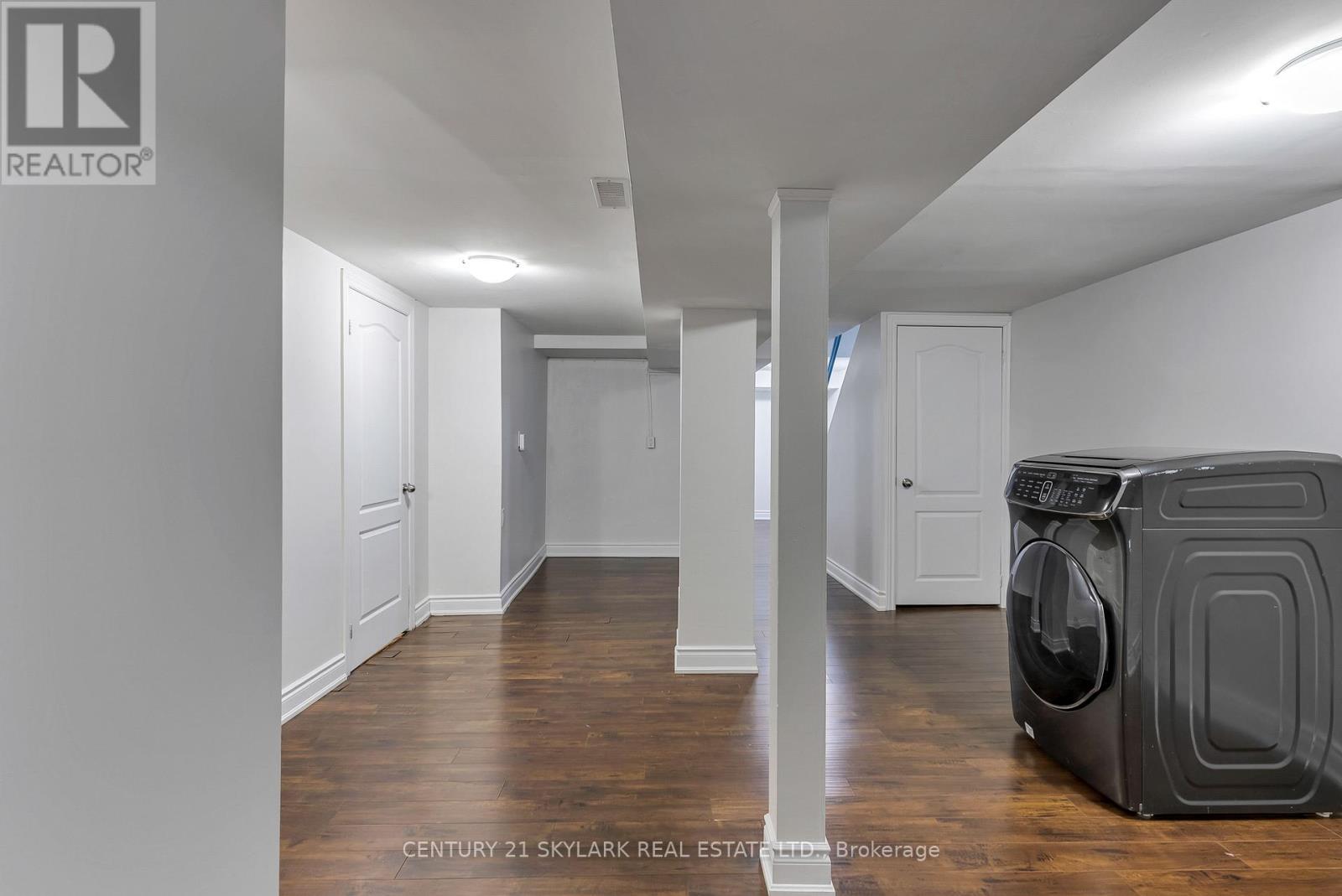 235 Fleetwood Crescent, Brampton, ON - Indoor Photo Showing Laundry Room