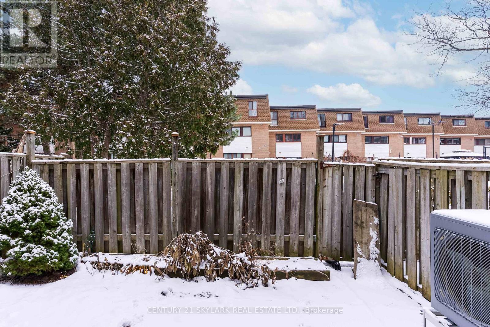 235 Fleetwood Crescent, Brampton, ON - Outdoor