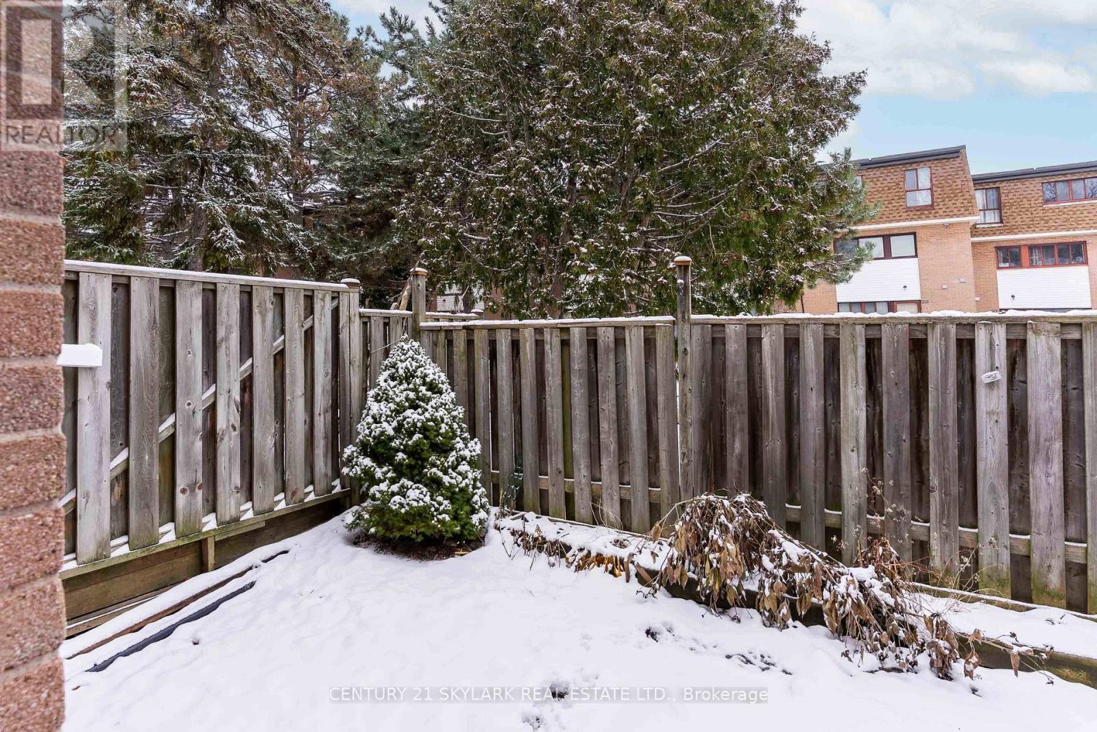 235 Fleetwood Crescent, Brampton, ON - Outdoor