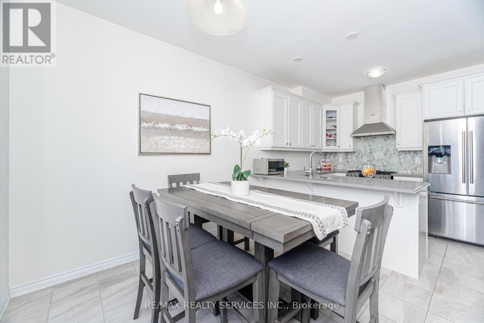 17 Averill Road, Brampton, ON - Indoor