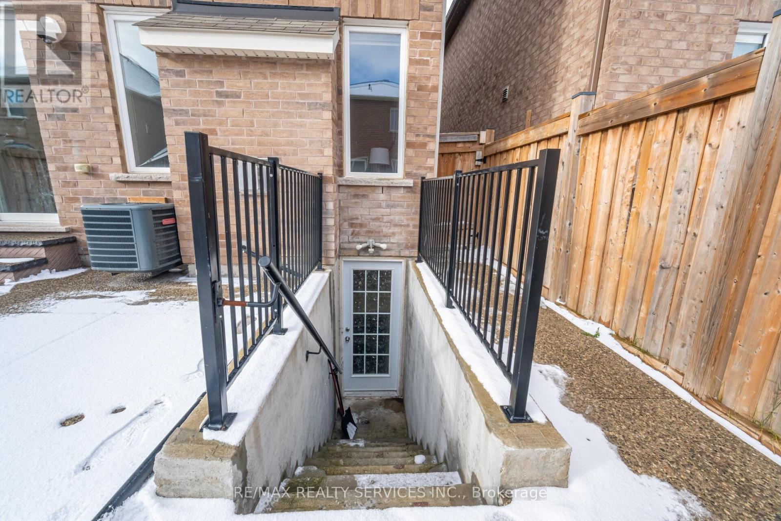 17 Averill Road, Brampton, ON - Outdoor