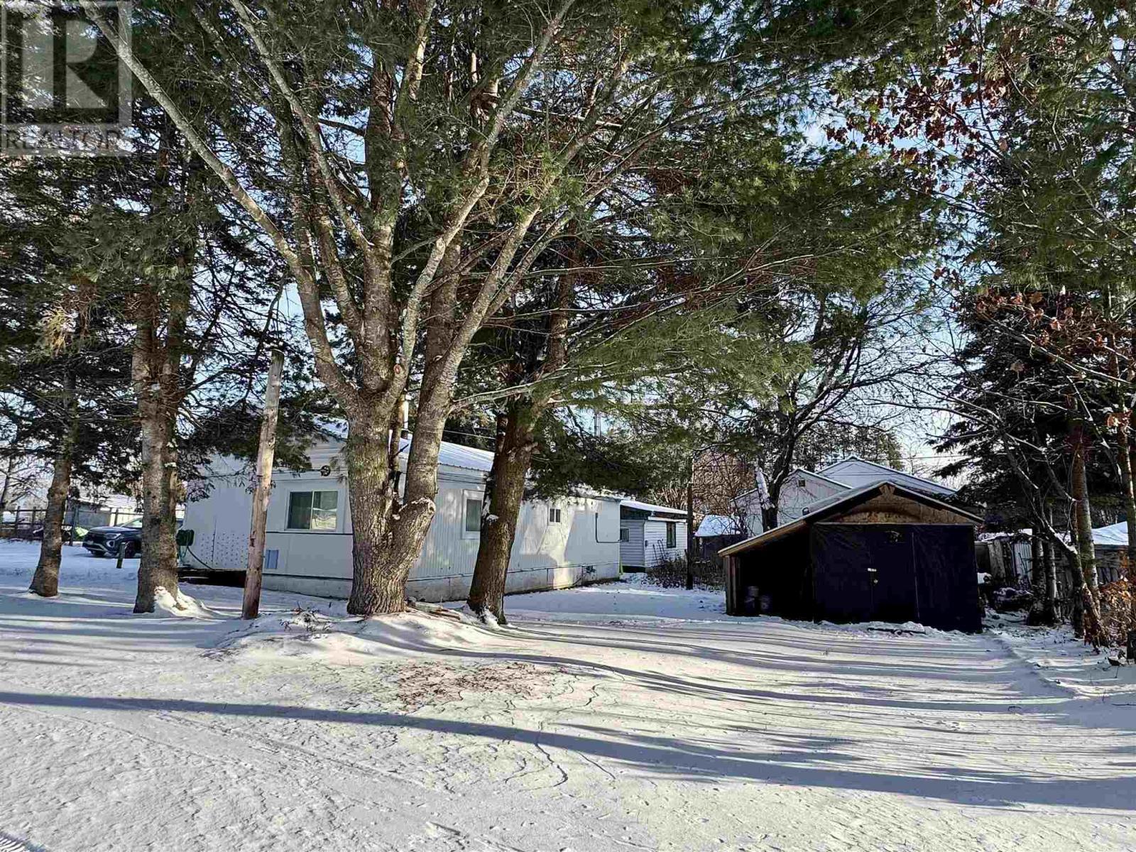 18 Fish Hatchery Rd, Sault Ste. Marie, ON - Outdoor