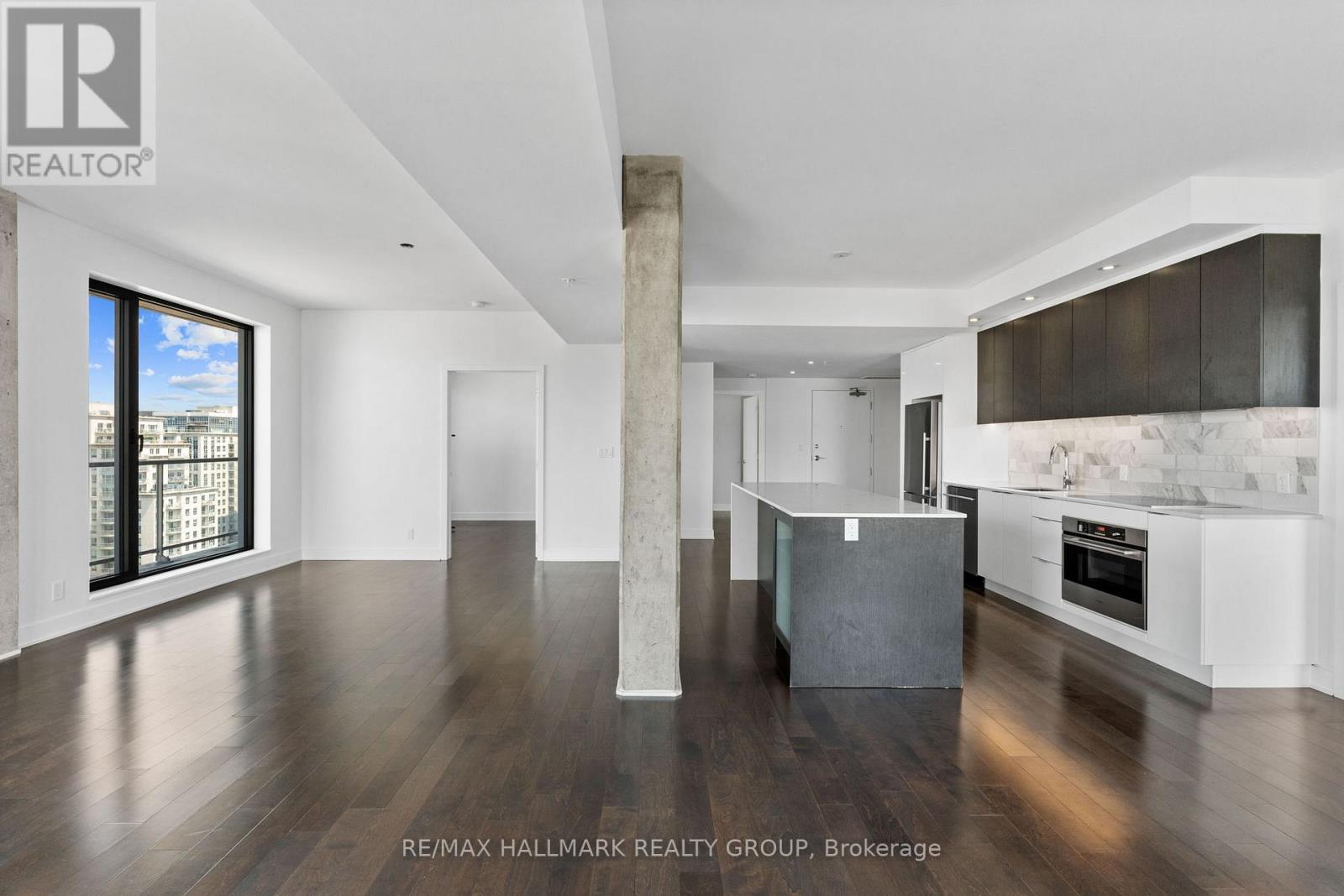 2205 - 20 Daly Avenue, Ottawa, ON - Indoor Photo Showing Kitchen