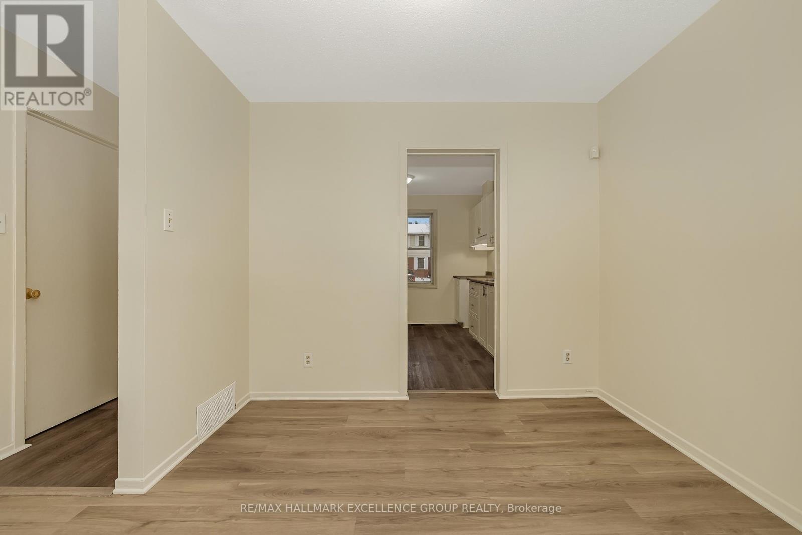 15 - 1968 Fairglen Mews, Ottawa, ON - Indoor Photo Showing Other Room