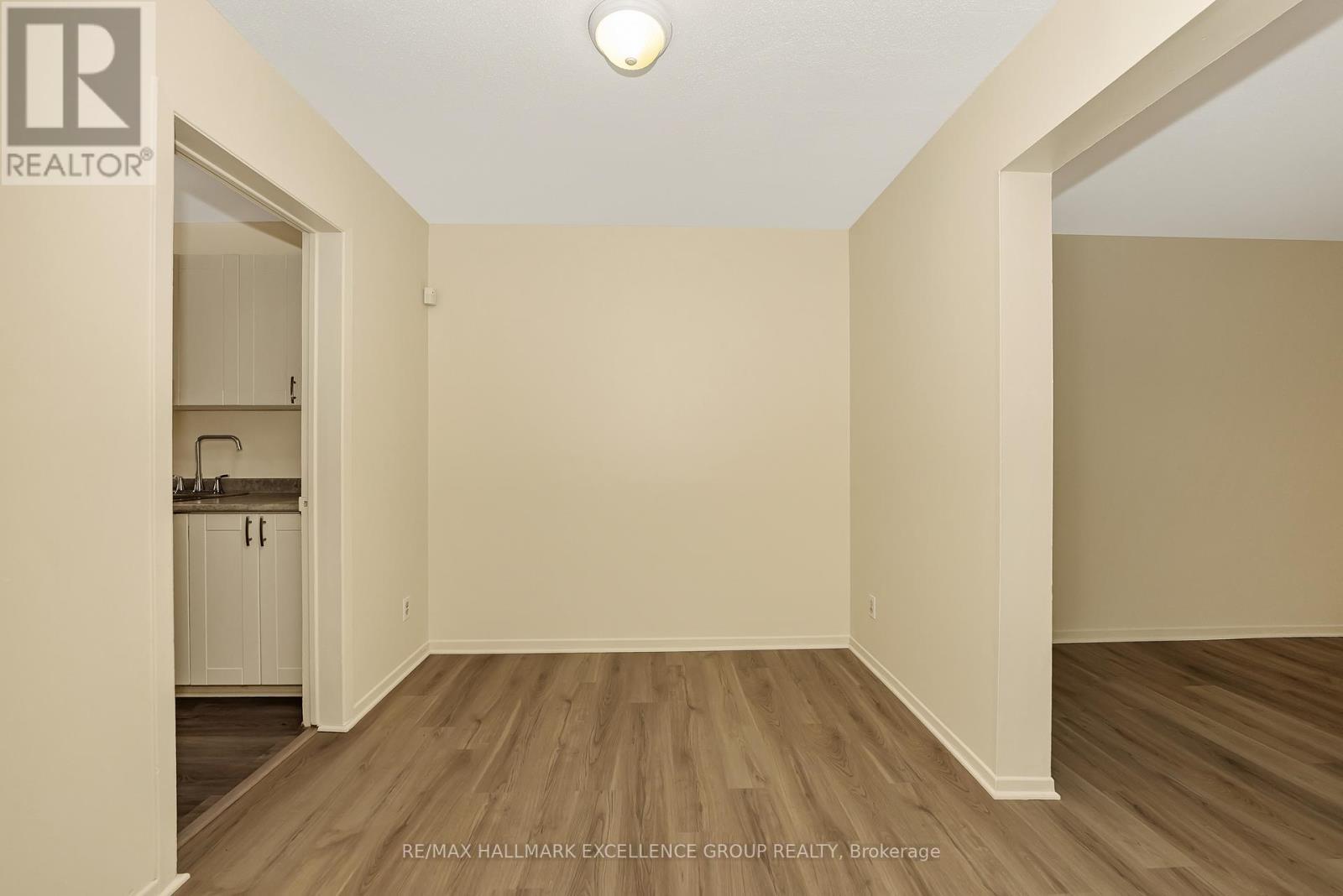 15 - 1968 Fairglen Mews, Ottawa, ON - Indoor Photo Showing Other Room