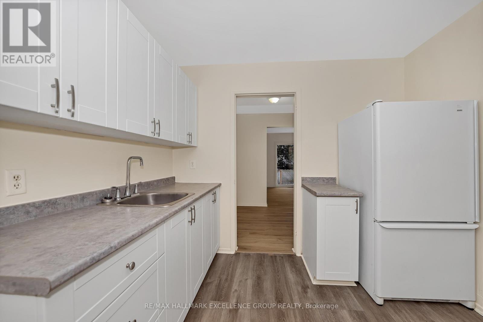 15 - 1968 Fairglen Mews, Ottawa, ON - Indoor Photo Showing Kitchen