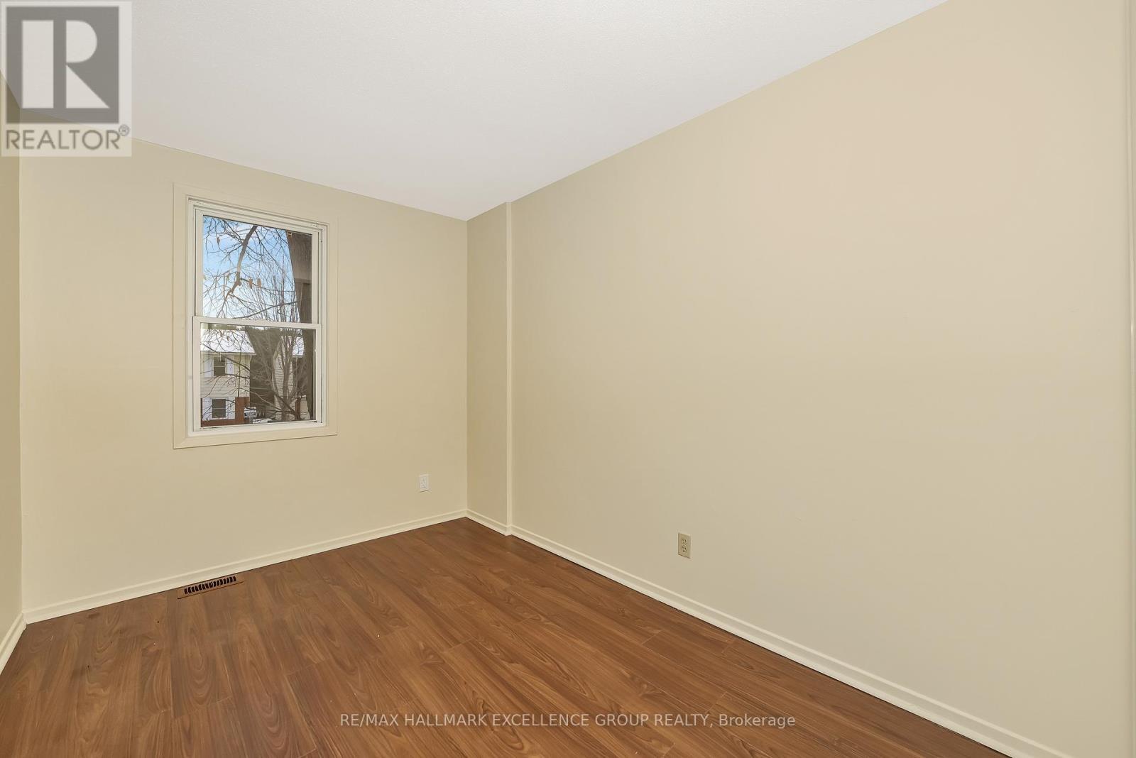 15 - 1968 Fairglen Mews, Ottawa, ON - Indoor Photo Showing Other Room