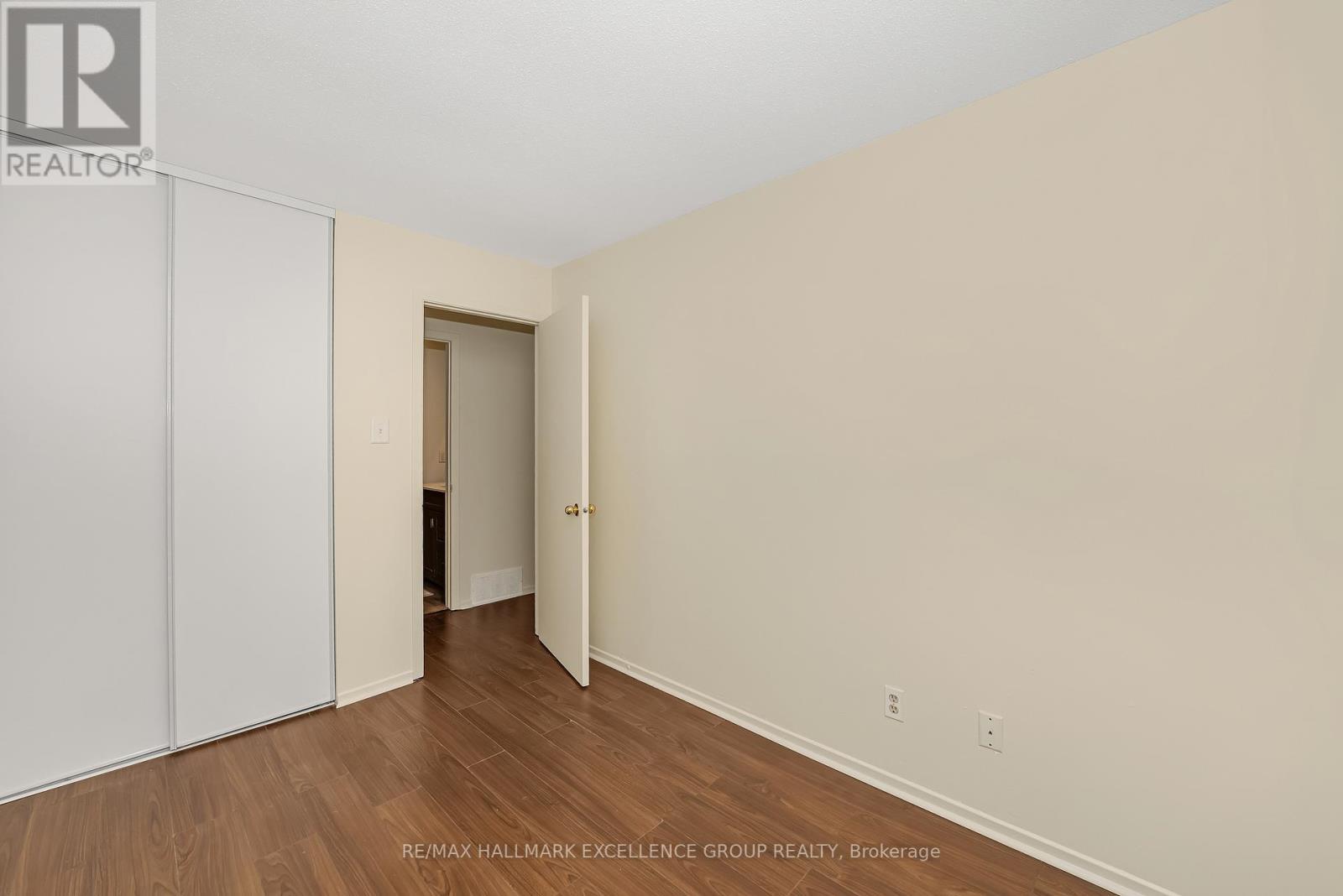 15 - 1968 Fairglen Mews, Ottawa, ON - Indoor Photo Showing Other Room