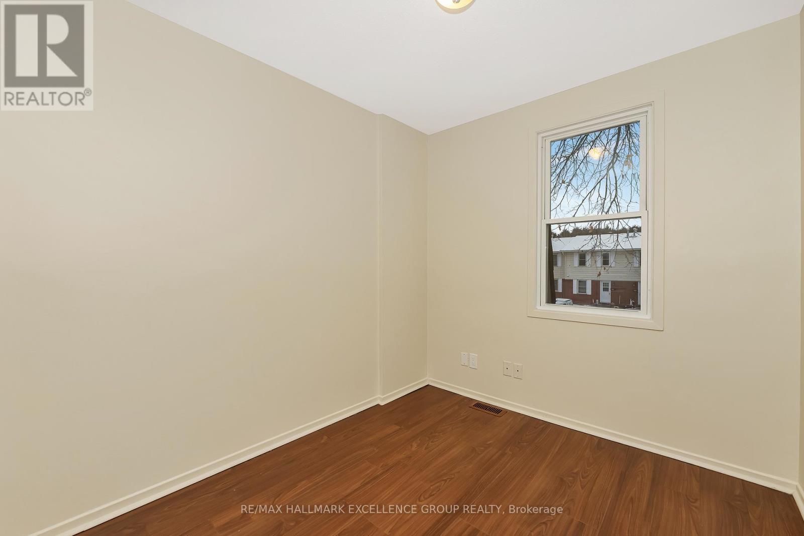 15 - 1968 Fairglen Mews, Ottawa, ON - Indoor Photo Showing Other Room