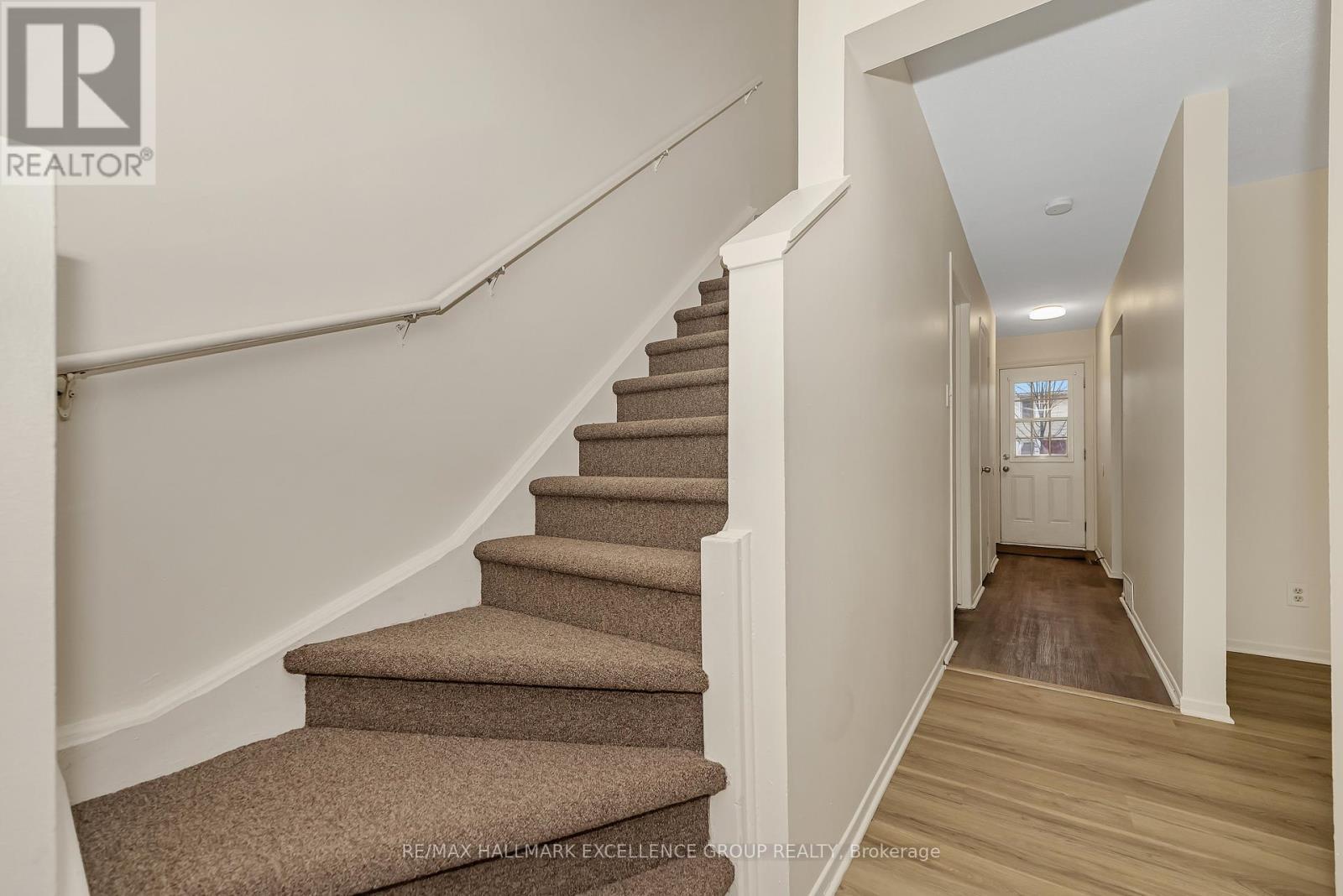 15 - 1968 Fairglen Mews, Ottawa, ON - Indoor Photo Showing Other Room