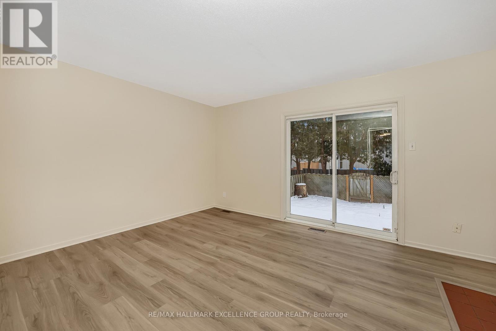 15 - 1968 Fairglen Mews, Ottawa, ON - Indoor Photo Showing Other Room