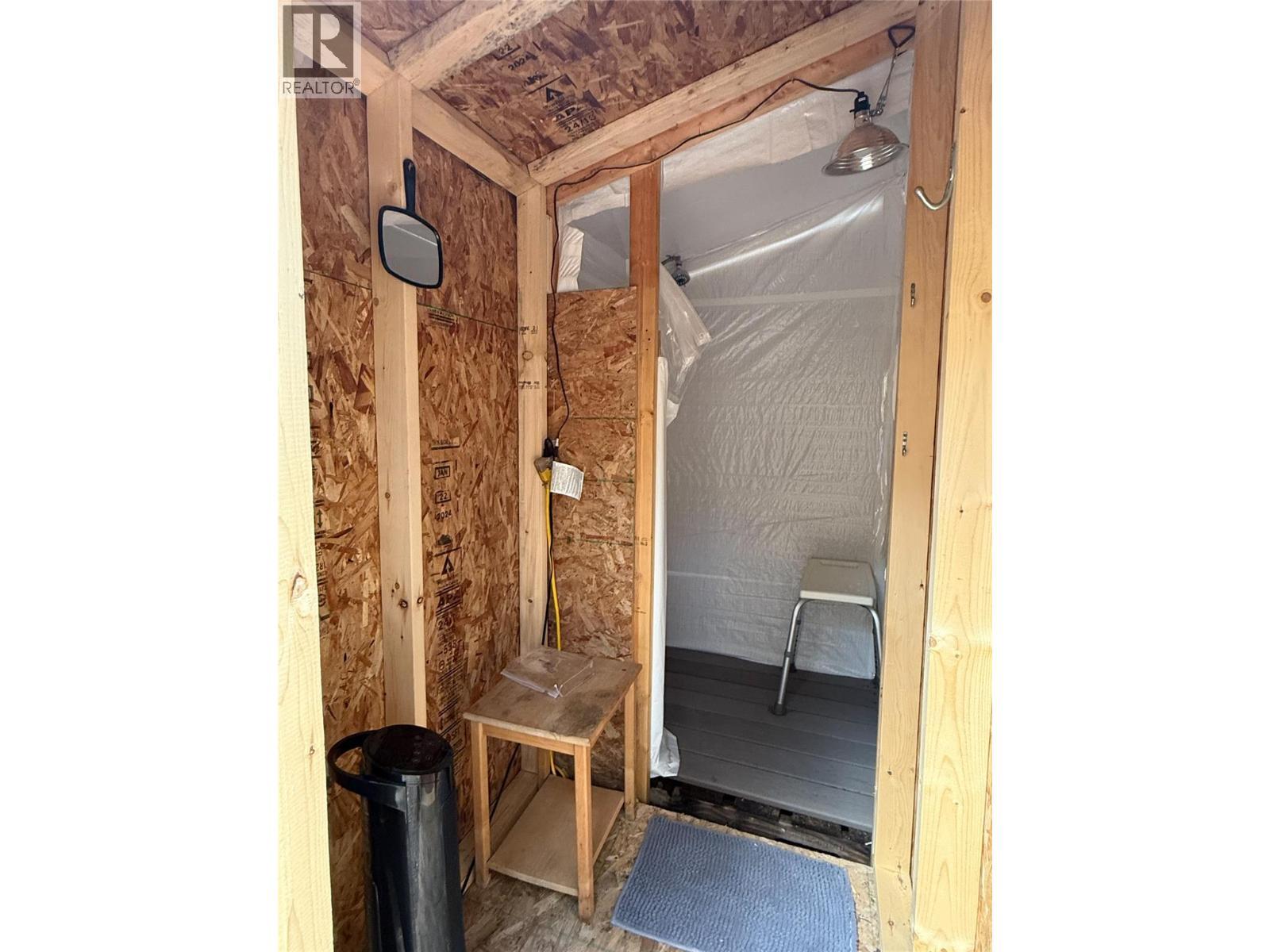 3945 Saunders Road, Passmore, BC