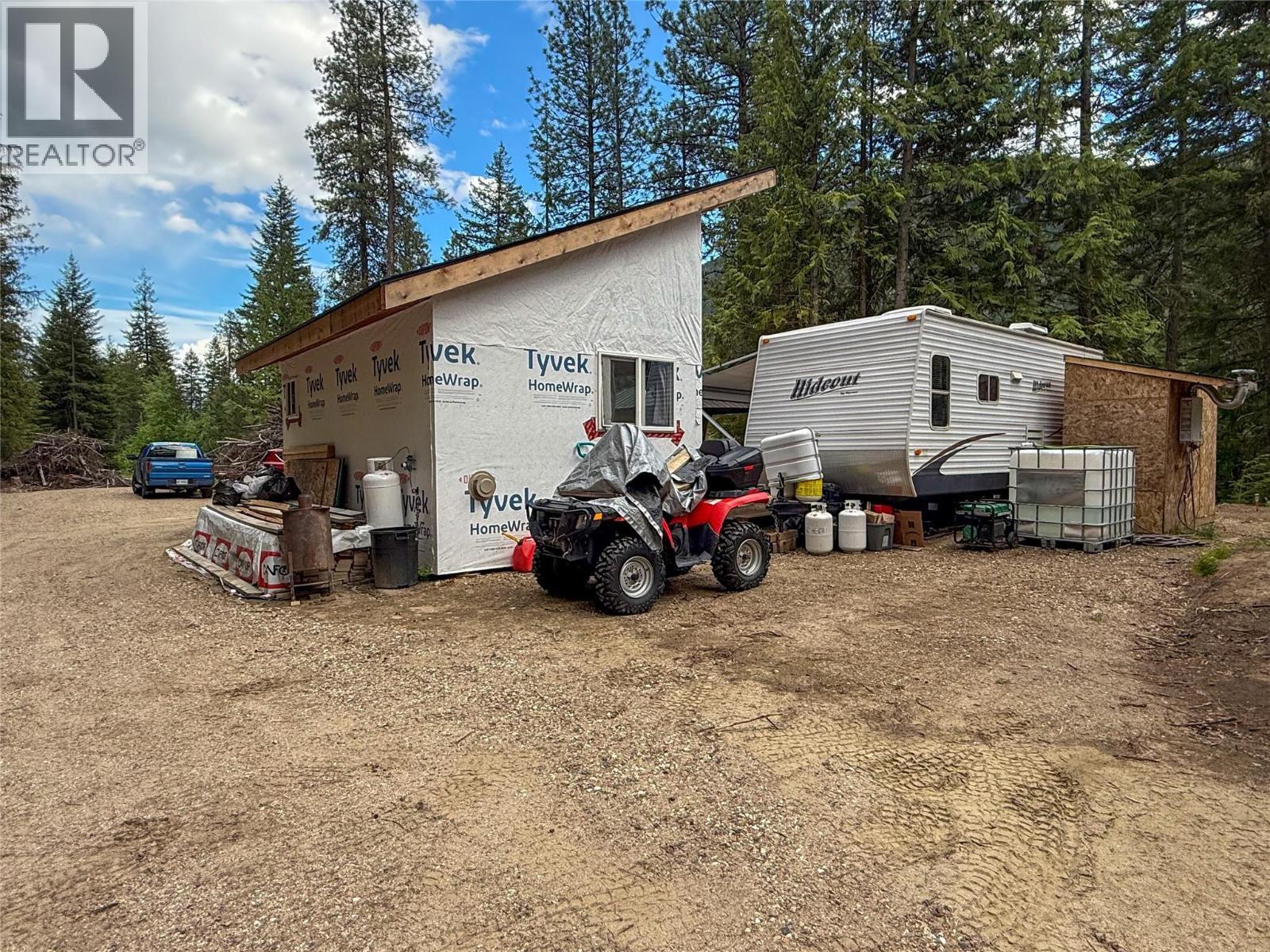 3945 Saunders Road, Passmore, BC