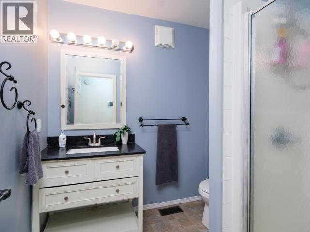 21 Iron Horse Drive, Whitehorse, YT - Indoor Photo Showing Bathroom