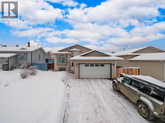 21 Iron Horse Drive, Whitehorse, YT - Outdoor