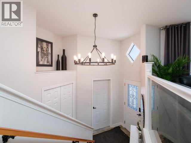 21 Iron Horse Drive, Whitehorse, YT - Indoor Photo Showing Other Room