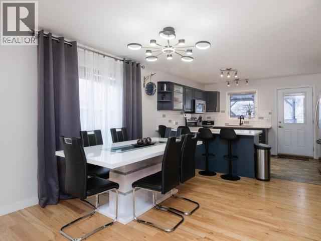 21 Iron Horse Drive, Whitehorse, YT - Indoor Photo Showing Dining Room