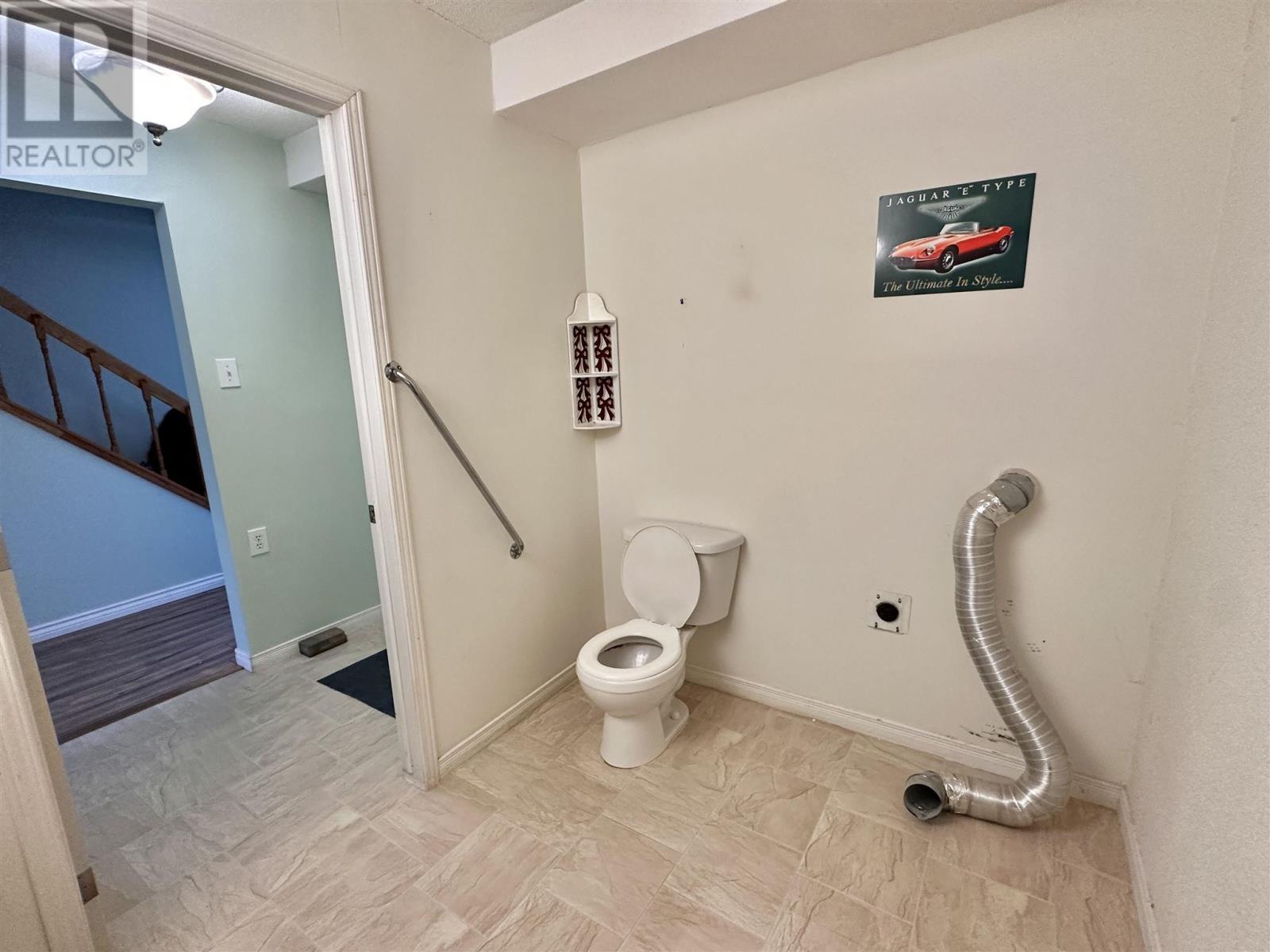 3 Farrell Cres, Elliot Lake, ON