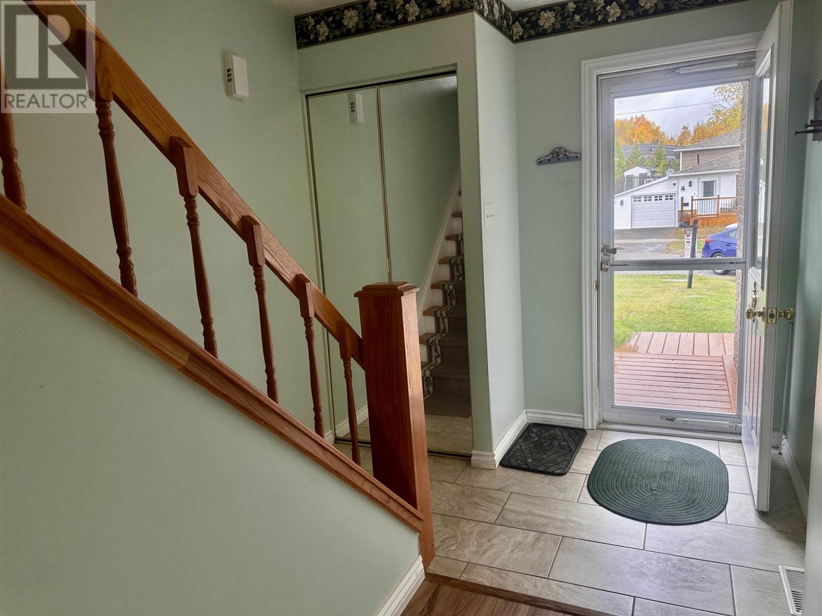 3 Farrell Cres, Elliot Lake, ON