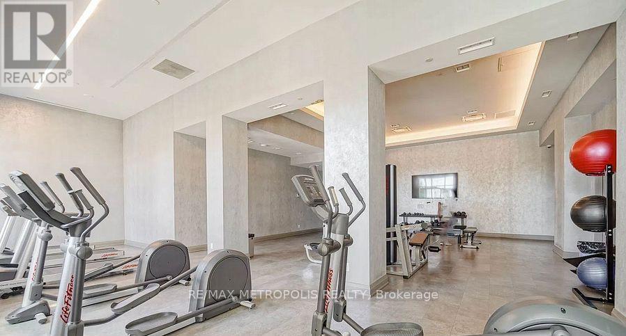 723 - 20 Meadowglen Place, Toronto, ON - Indoor Photo Showing Gym Room