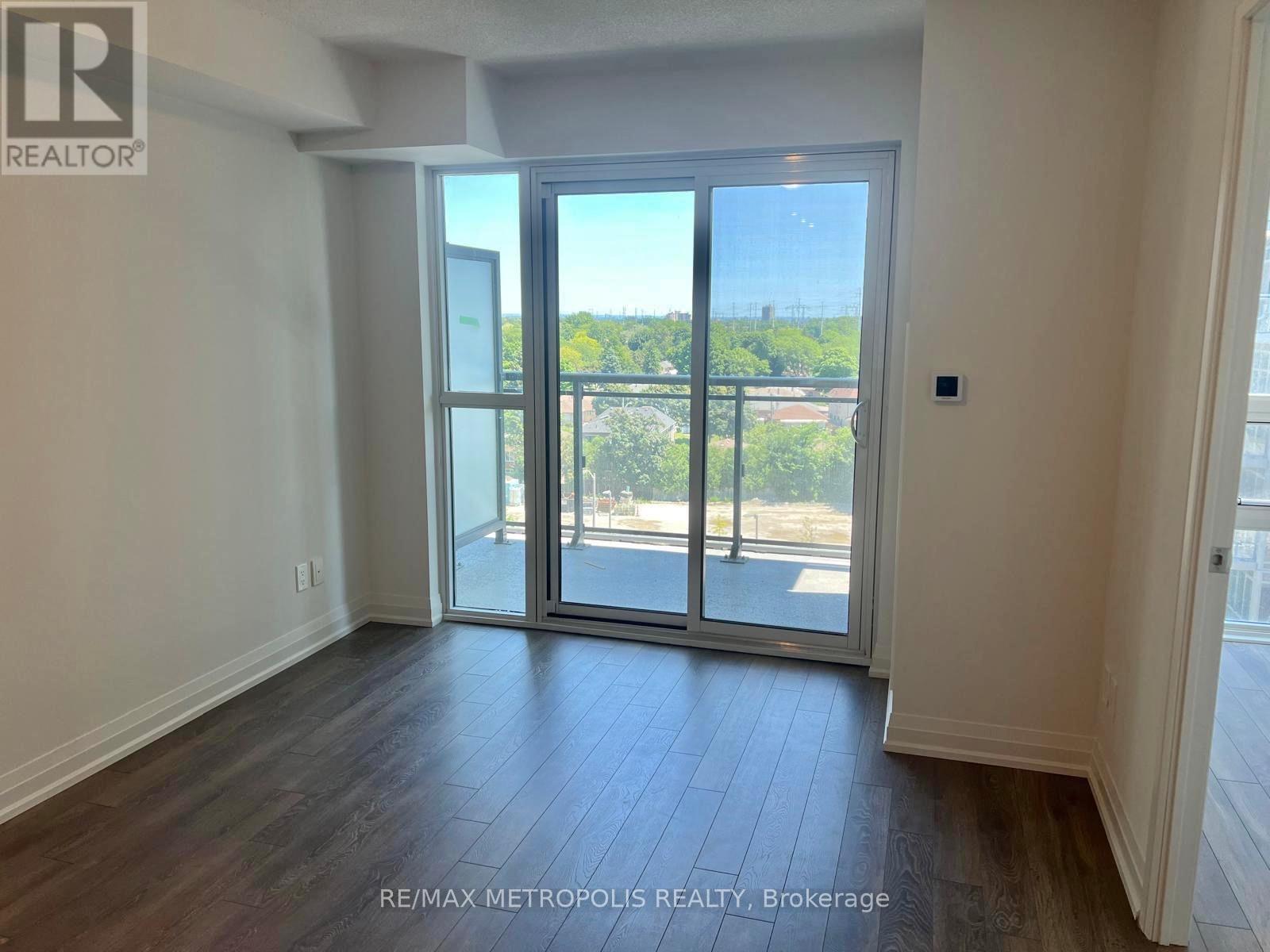 723 - 20 Meadowglen Place, Toronto, ON - Indoor Photo Showing Other Room