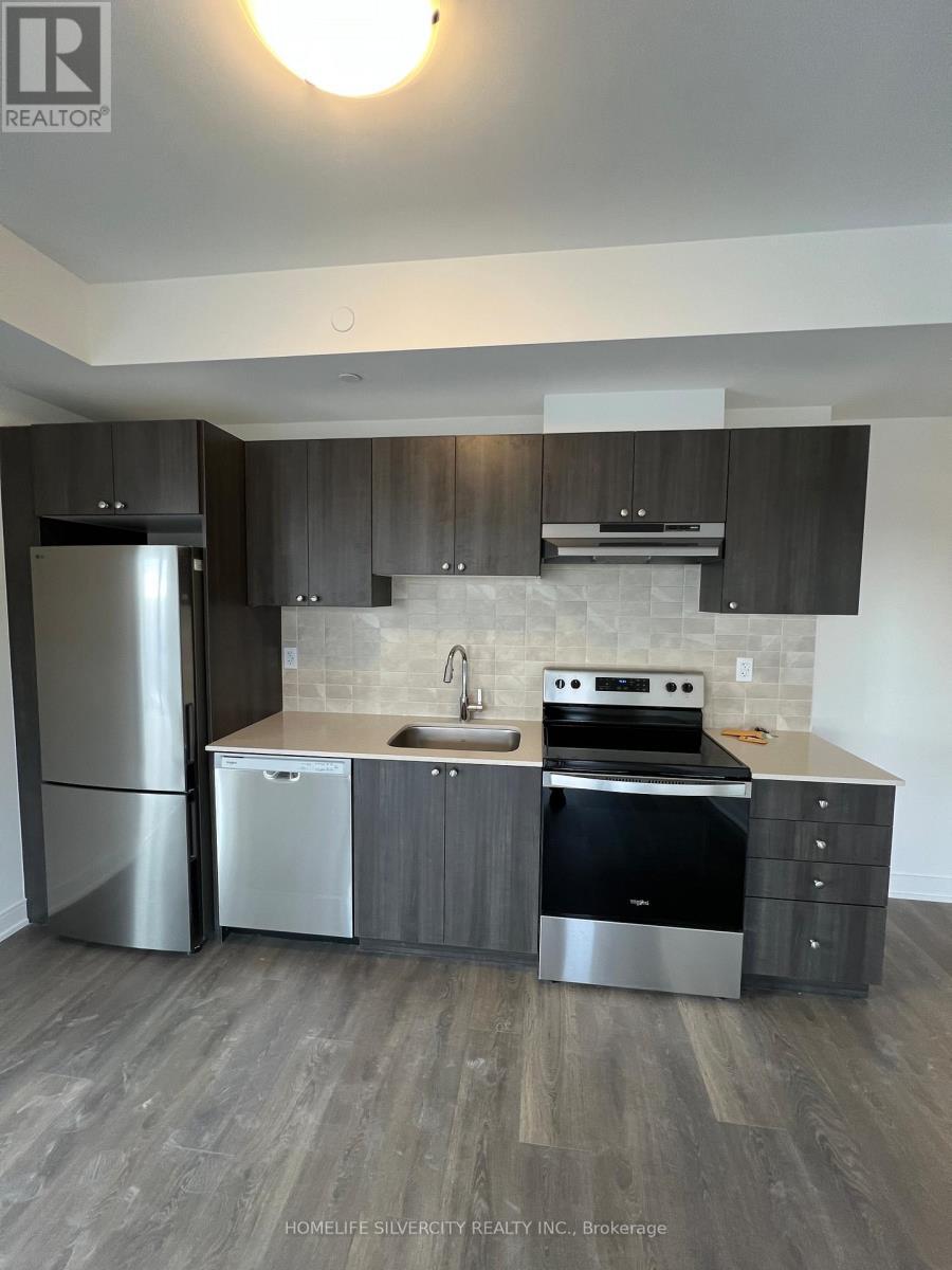 610 A - 705 Davis Drive, Newmarket, ON - Indoor Photo Showing Kitchen With Stainless Steel Kitchen