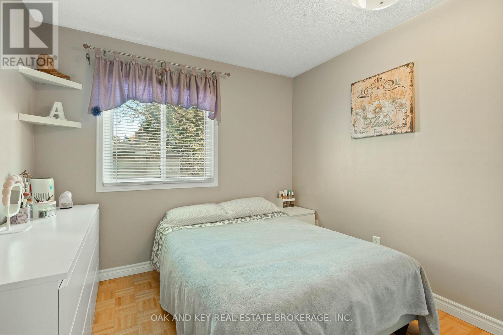 143 Golfview Road, London South (South Q), ON - Indoor Photo Showing Bedroom