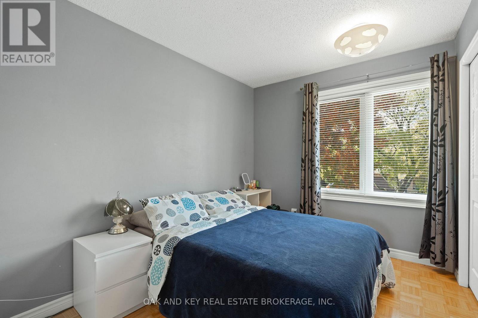 143 Golfview Road, London South (South Q), ON - Indoor Photo Showing Bedroom