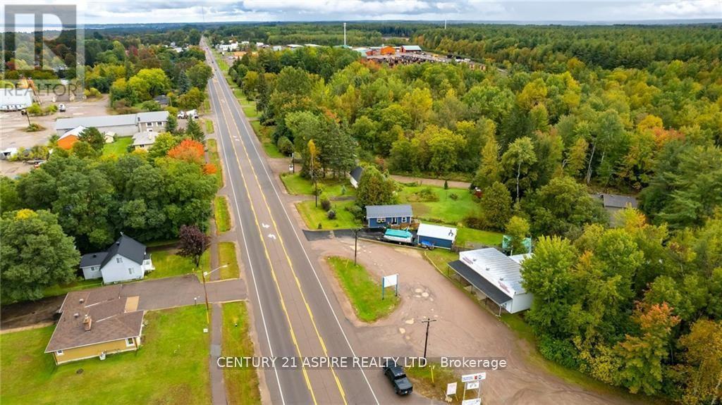 2096 Petawawa Boulevard, Petawawa, ON