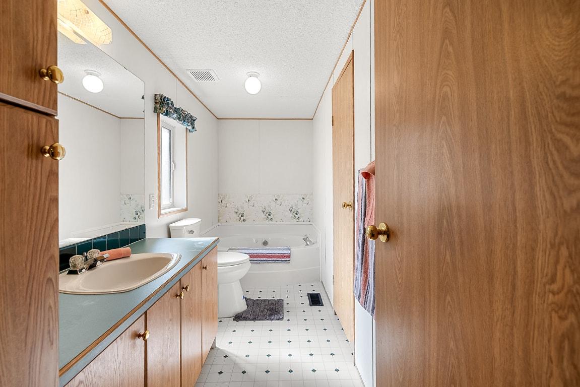 9145 Cascade Street, Elko, BC