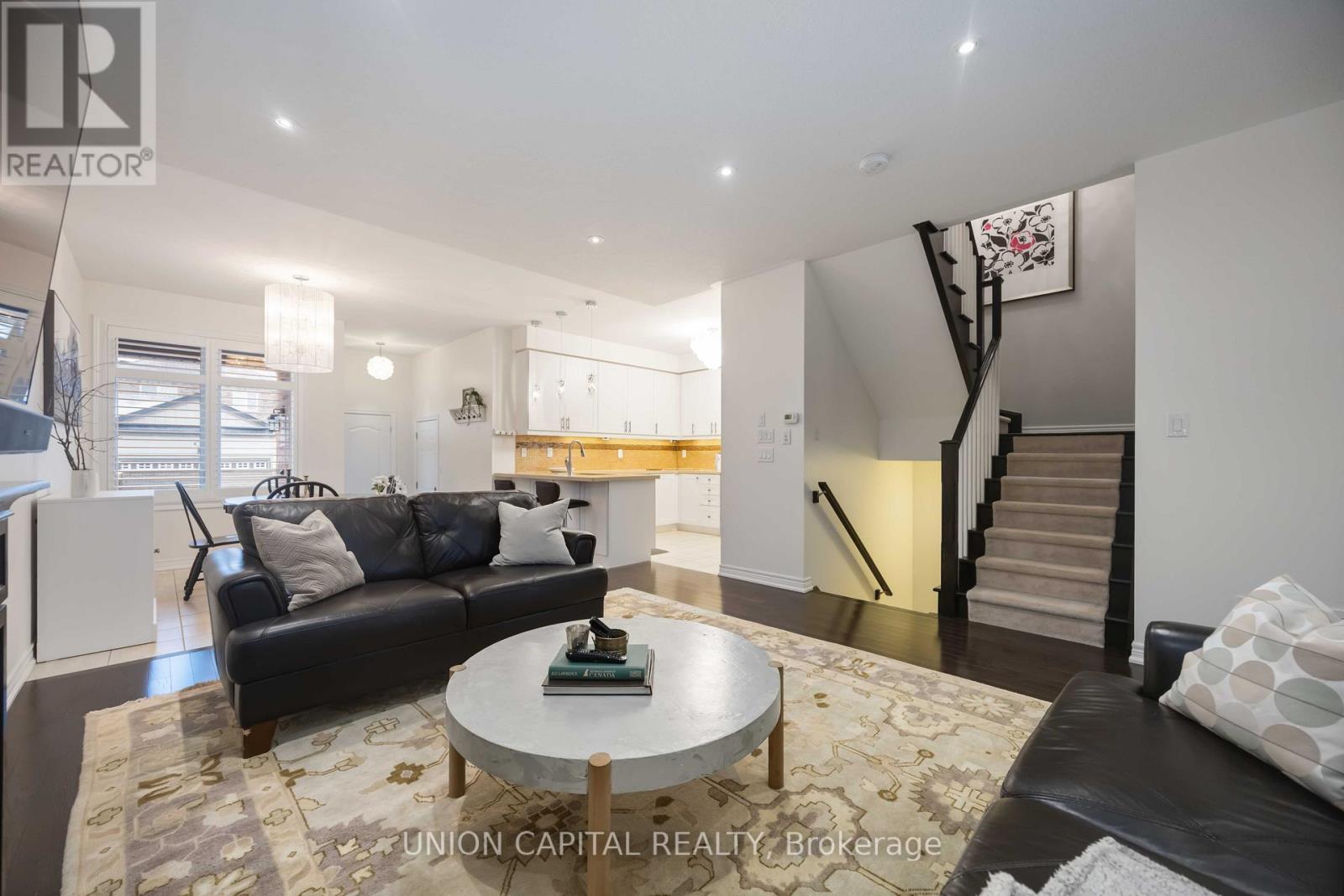 526 Church Street, Markham, ON - Indoor Photo Showing Living Room