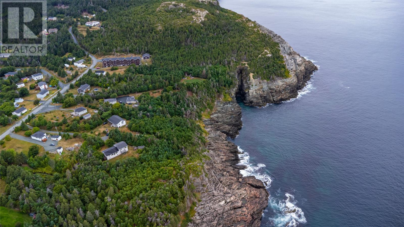 809-811 Main Road, Pouch Cove, NL