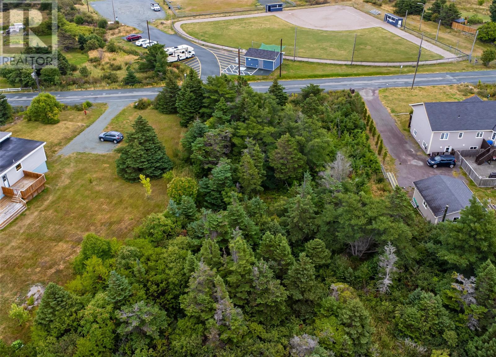 809-811 Main Road, Pouch Cove, NL